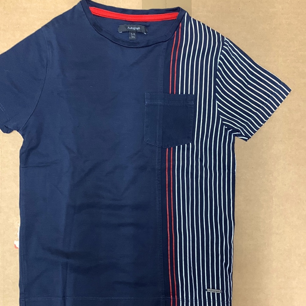 Marks and Spencer’s short sleeve boy tshirt size 5-6